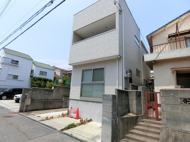 神戸市垂水区王居殿3丁目 中古戸建の外観