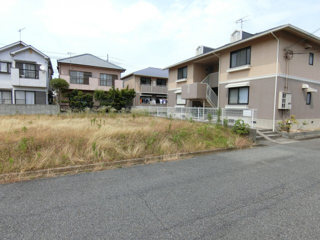 神戸市西区宮下2丁目 売土地の前面道路含む現地写真|南向きの素敵な敷地です