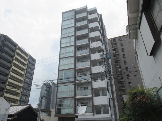 BERG IZUMI