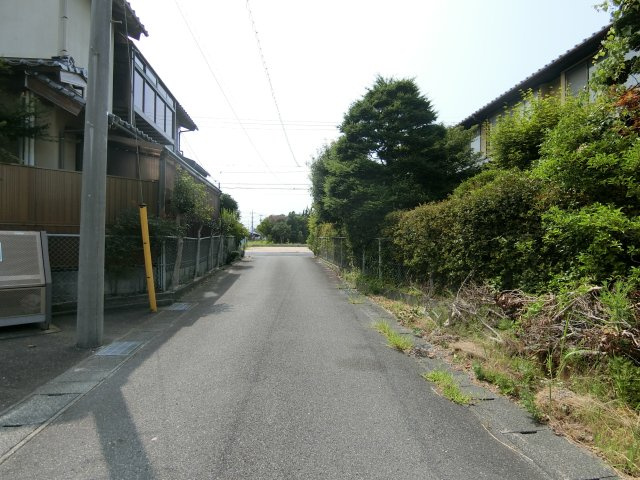 カスタリアの駐車場