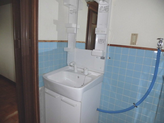 西旗町アパートの洗面所