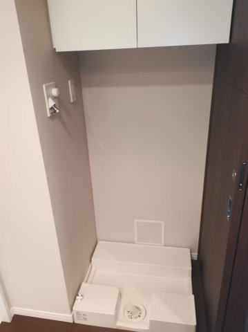【設備】 | THEパームス三鷹ビバーチェ | 室内洗濯機置き場　上の棚付き