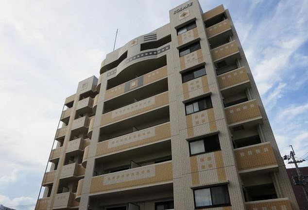 ソラーレ広島の外観