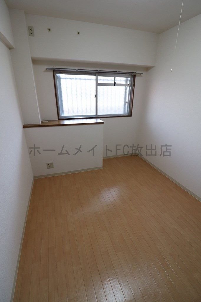 アモール永田の洋室
