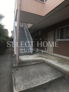 【エントランス】 | 落ち着いたエントランスです