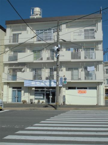 イーストコスモビルの外観