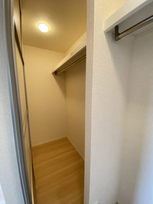 【内装】 | レジデンス富の原 | ※別室室内写真の為、反転