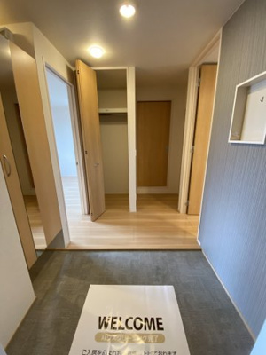 【玄関】 | レジデンス富の原 | ※別室室内写真の為、反転