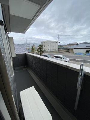 【バルコニー】 | レジデンス富の原 | ※別室室内写真の為、反転