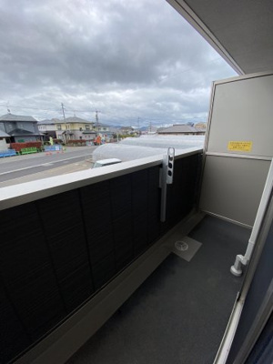 【バルコニー】 | レジデンス富の原 | ※別室室内写真の為、反転