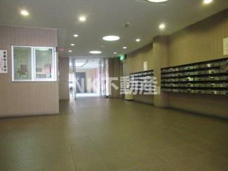 【エントランス】 | ゆとりのあるエントランスです