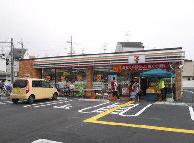 【周辺】 | 寝屋川市対馬江東町　建築条件無し土地 | セブンイレブン　対馬江東店　徒歩3分