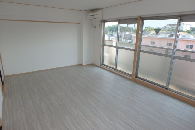 サンシャイン星崎の洋室