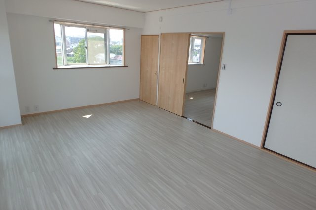 サンシャイン星崎の洋室