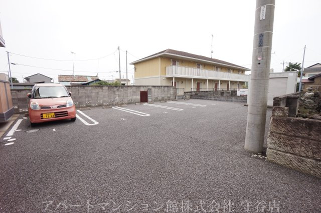 フローラ石宮の駐車場