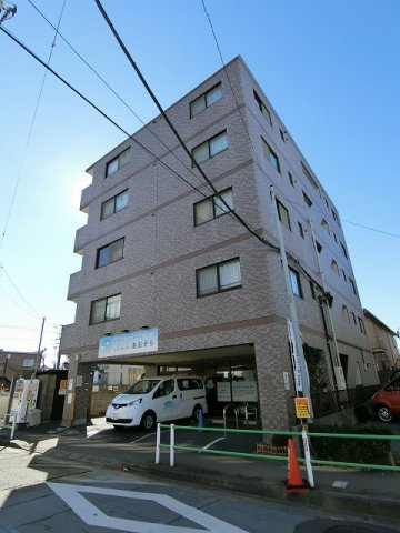 リサージュ牛浜の外観