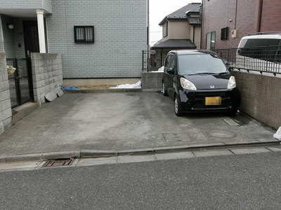 【駐車場】 | シャトルホームB | いつでも目の届く敷地内に駐車場を完備しています♪荷物がかさばりがちなお買物にも、車があると便利ですよね☆