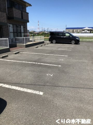 【駐車場】 | リヴェール・モリ C棟 | 駐車スペースもあります