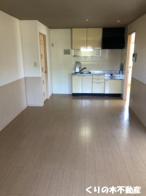 【居間・リビング】 | リヴェール・モリ C棟 | ゆったりとしたリビングです