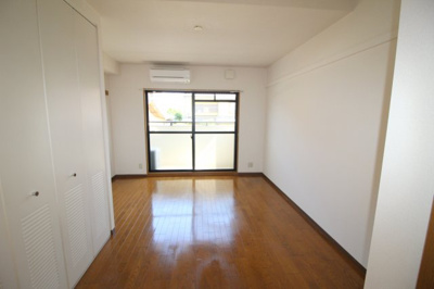 【洋室】 | モンルシェンテ