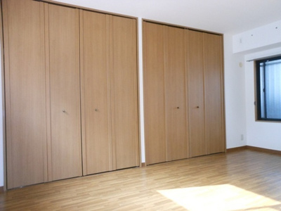 【洋室】 | ファミーユ西梅田