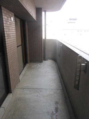 【バルコニー】 | ファミーユ西梅田