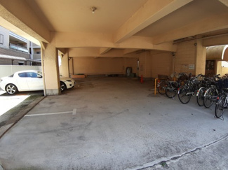 【駐車場】