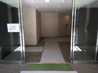 【エントランス】