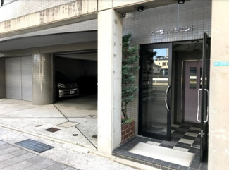 【エントランス】