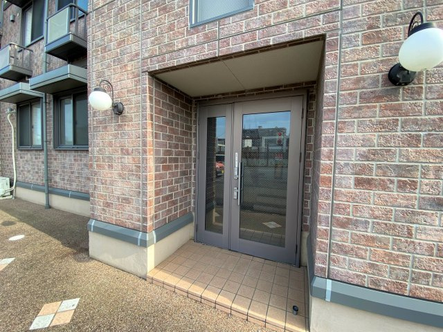 セジュール和幸Dのエントランス