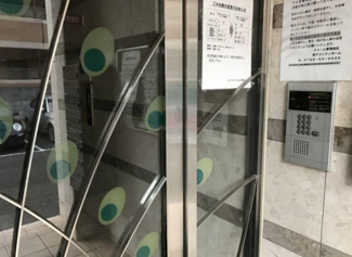 【エントランス】