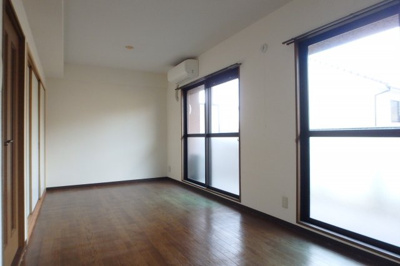 【居間・リビング】 | ロイヤルグレース