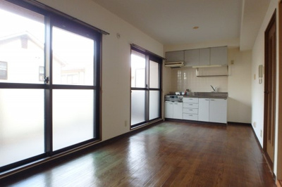 【居間・リビング】 | ロイヤルグレース