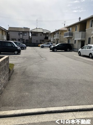 【駐車場】 | ベル・ドゥ・ジュールB棟 | 駐車場完備です