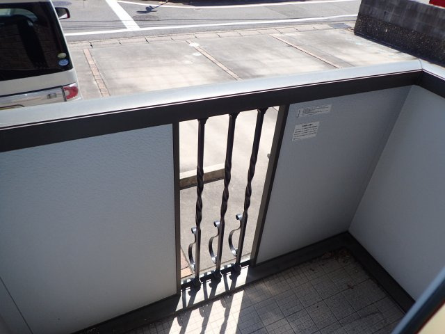 ウィステリア原のバルコニー
