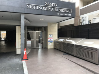 【エントランス】