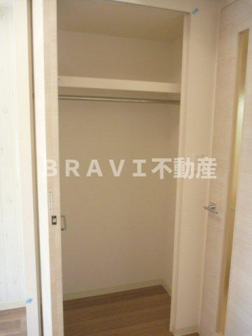 プレサンス心斎橋レヨン　BRAVI不動産の収納|【プレサンス心斎橋レヨン】便利な収納スペースです