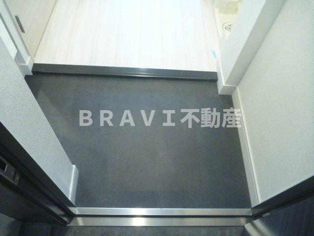 プレサンス心斎橋レヨン　BRAVI不動産の玄関|【プレサンス心斎橋レヨン】毎日通る玄関はこちらです