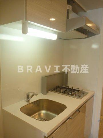 プレサンス心斎橋レヨン　BRAVI不動産のキッチン|【プレサンス心斎橋レヨン】使いやすいキッチンです