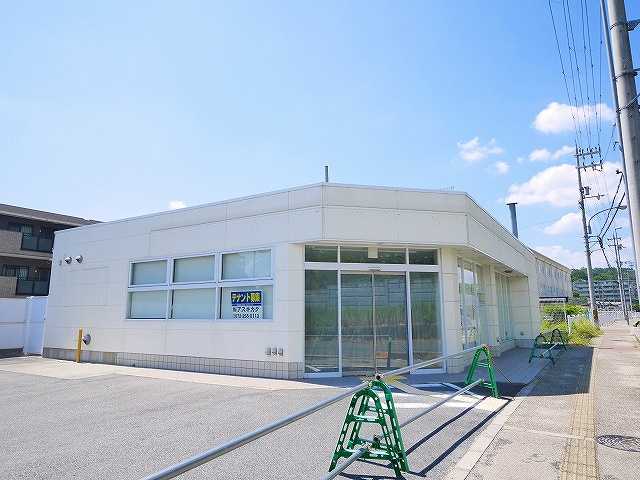 ファミリーマート帝塚山2丁目店舗の外観