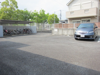 【駐車場】