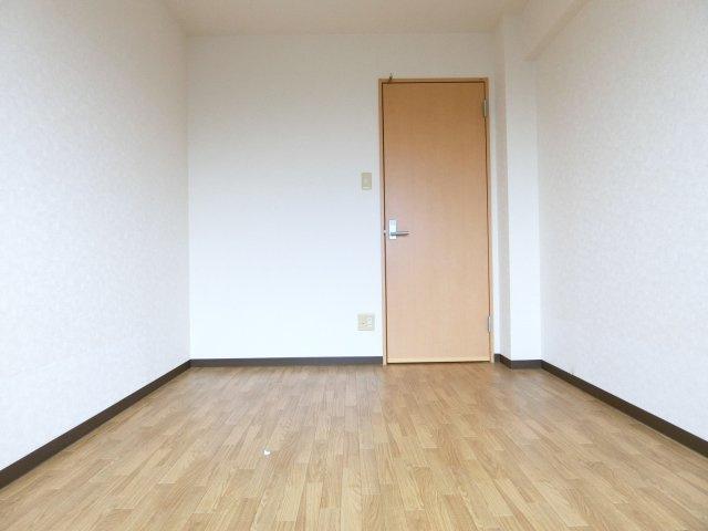 パインリーフ和泉の寝室