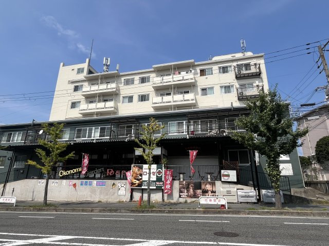 パインリーフ和泉の外観