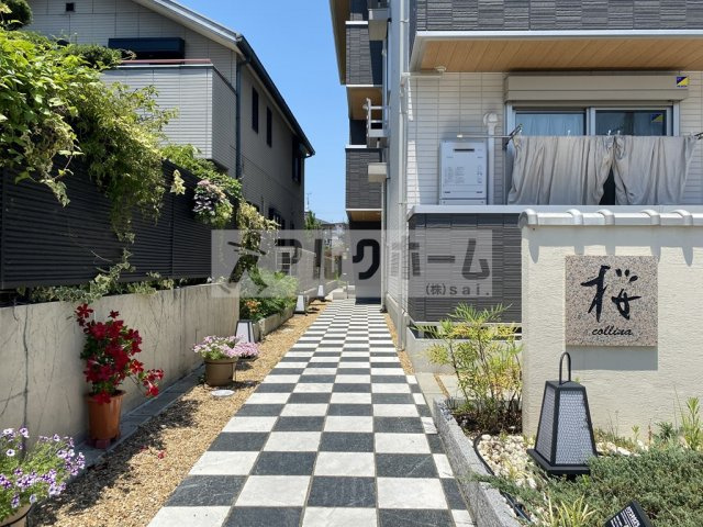 桜collina（サクラコリーナ）のエントランス