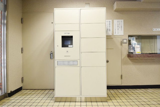 【エントランス】 | 宅配BOX完備