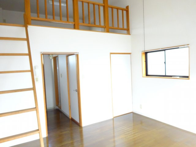 コーポ富士二夕子　の洋室