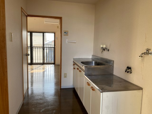 コーポ富士二夕子　の洋室