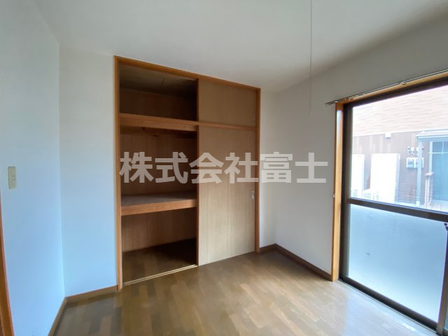 ネオ高砂の洋室