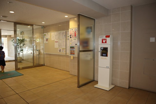 ユトリシア弐番街　最上階のお部屋　習志野市東習志野２丁目のエントランス|オートロック　宅配ボックス　パーティールーム　ゲストルーム　ユトリシアカフェ
