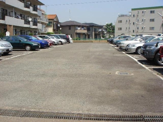 【駐車場】 | いつでも目の届く敷地内に駐車場を完備しています♪荷物がかさばりがちなお買物にも、車があると便利ですよね☆